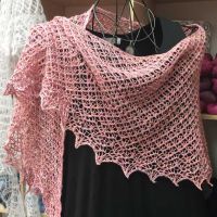 Asymmetrical Shawl *LadySquary*