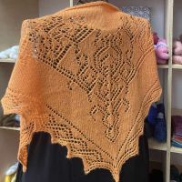 Triangular Shawl *BellaDonna*