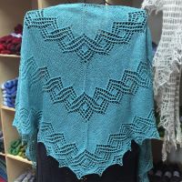 Crescent-Shaped Shawl *Cassandra*