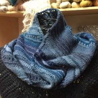 Colorways 1 - Cowl