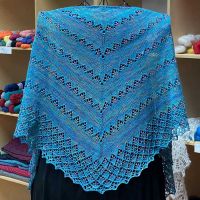 Crescent-Shaped Shawl *Andromeda*