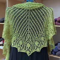 Crescent-Shaped Shawl *Rhapsody*