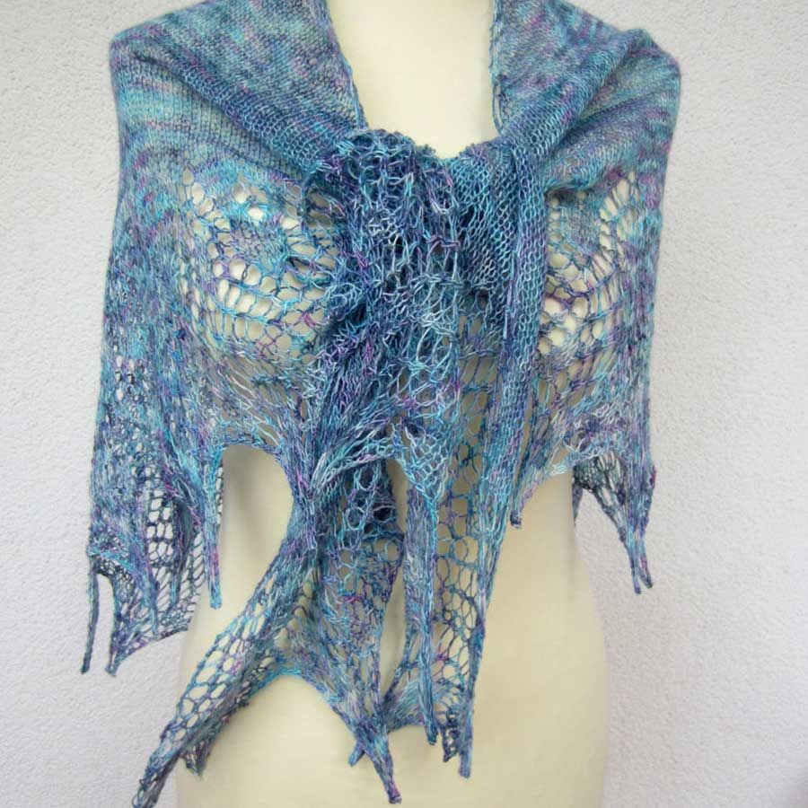 Crescent-Shaped Shawl *LazyRoma*