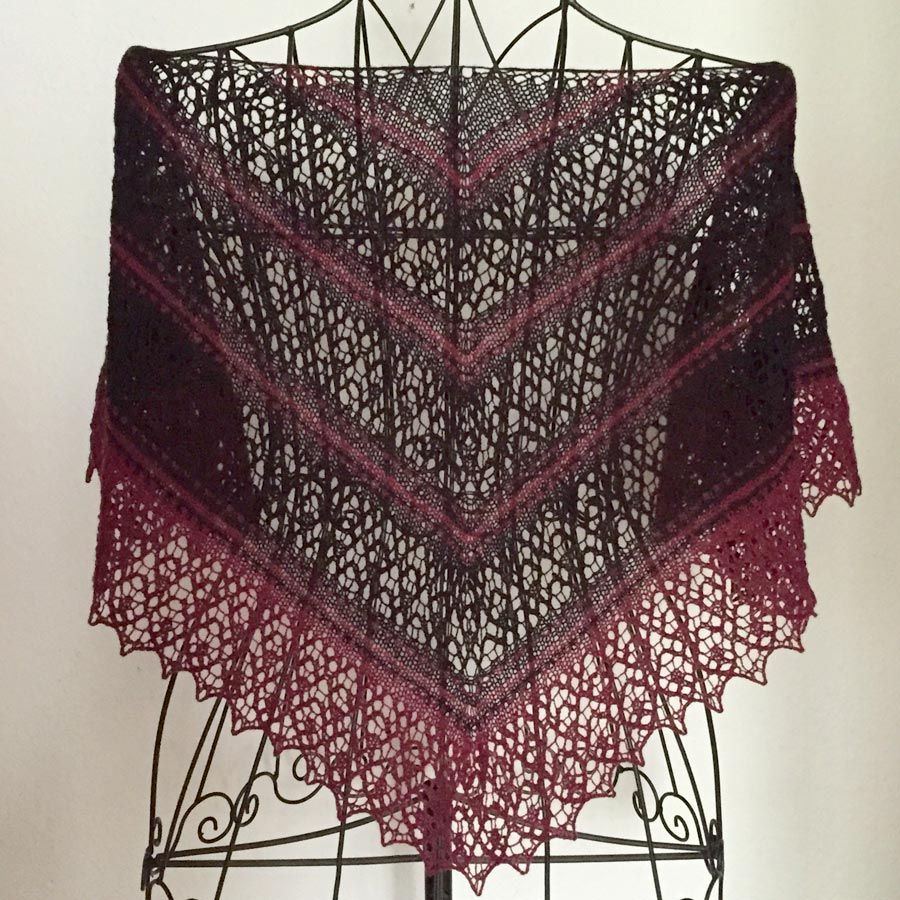 Crescent-Shaped Shawl *NuitRouge*