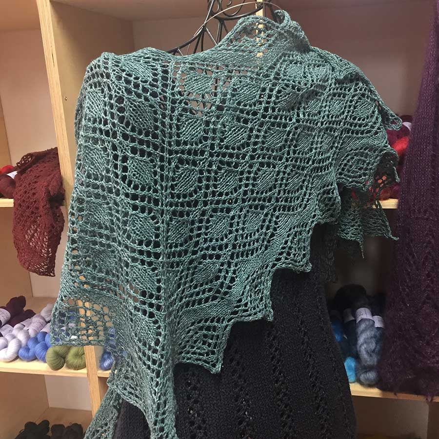 Angular Shawl *Tylena*