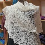 Crescent-Shaped Shawl *BellaInfernale*