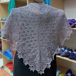 Crescent-Shaped Shawl *Julevienne*