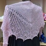 Crescent-Shaped Shawl *CrazyDaisy*