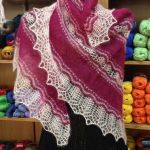 Crescent-Shaped Shawl *Paradiso*