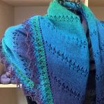 Triangular Shawl *LadyMinka*