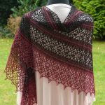 Crescent-Shaped Shawl *NuitRouge*