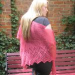Crescent-Shaped Shawl *Ailyn*