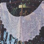 Crescent-Shaped Shawl *BellaBestia*