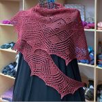 Crescent-Shaped Shawl *CoCora*