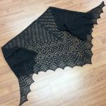 Crescent-Shaped Shawl *Alayne*