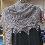 Crescent-Shaped Shawl *Coccola*