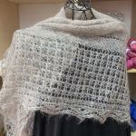 Triangular Shawl *VelvetBreeze*