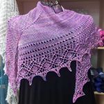 Crescent-Shaped Shawl *LazyGreta*