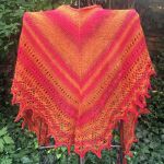 Crescent-Shaped Shawl *LazyGreta*