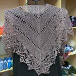 Crescent-Shaped Shawl *SilkyGarden*